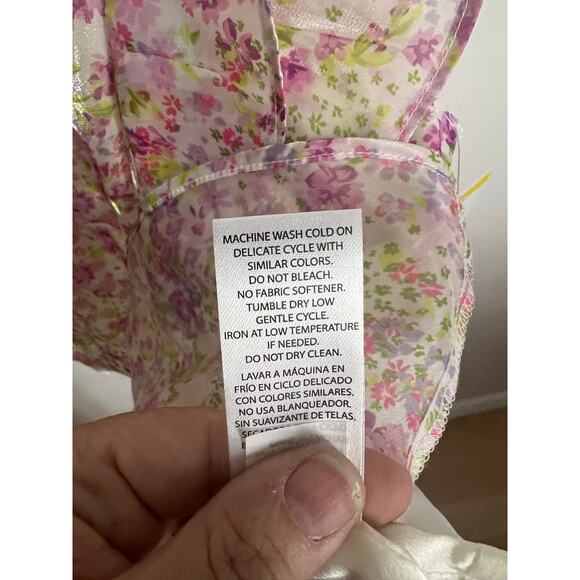 Wildfox Floral Ruffle Blouse M White Pink Romantic Cottagecore Top NWT - Picture 9 of 9